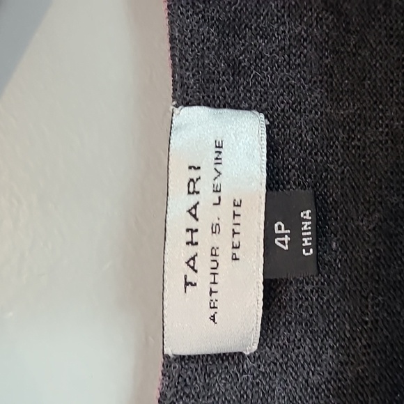 Tahari Wool Blend Knit Short Sleeve Sweater Top - Picture 5 of 6
